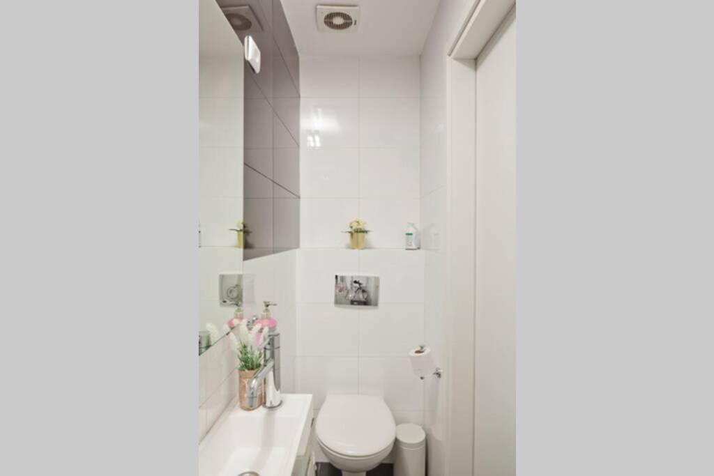 תל אביב Big Apartment Next To Gordon Beach Plus Free Parking מראה חיצוני תמונה