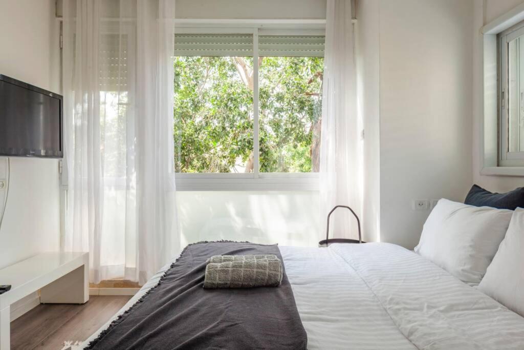 תל אביב Big Apartment Next To Gordon Beach Plus Free Parking מראה חיצוני תמונה