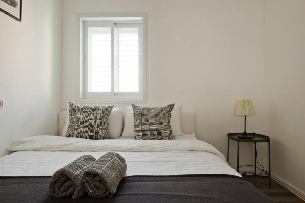 תל אביב Big Apartment Next To Gordon Beach Plus Free Parking מראה חיצוני תמונה